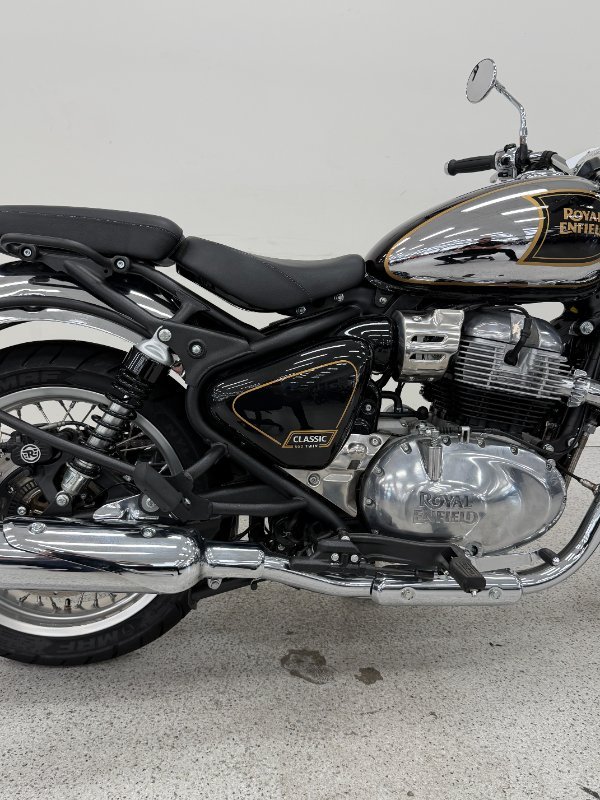 2025 Royal Enfield CLASSIC 650 Black