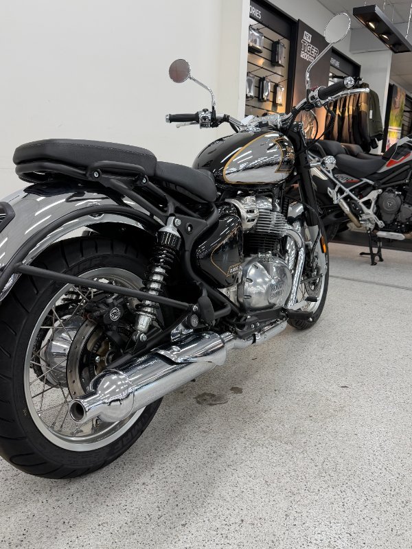 2025 Royal Enfield CLASSIC 650 Black