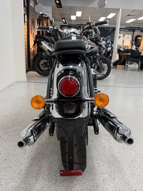 2025 Royal Enfield CLASSIC 650 Black