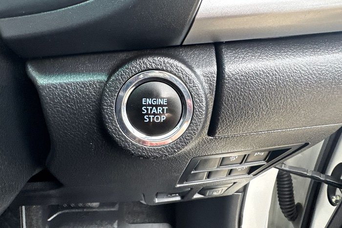 2022 Toyota Hilux SR5