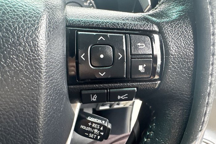 2022 Toyota Hilux SR5