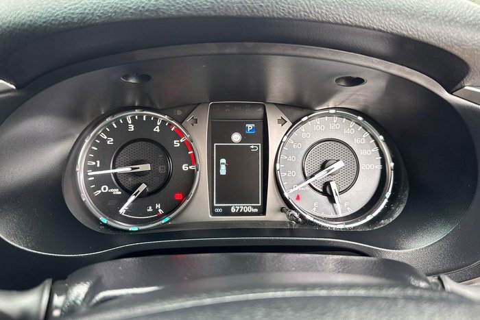 2022 Toyota Hilux SR5