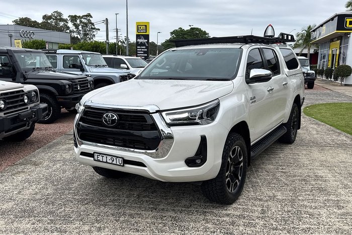 2022 Toyota Hilux SR5