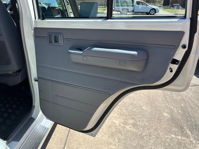 2025 Toyota Landcruiser GXL