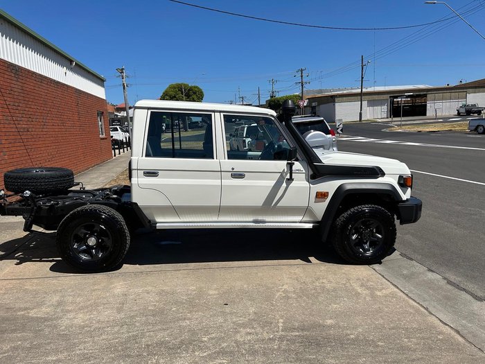 2025 Toyota Landcruiser GXL