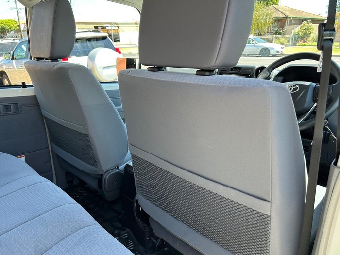 2025 Toyota Landcruiser GXL