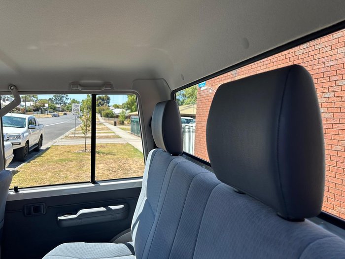 2025 Toyota Landcruiser GXL