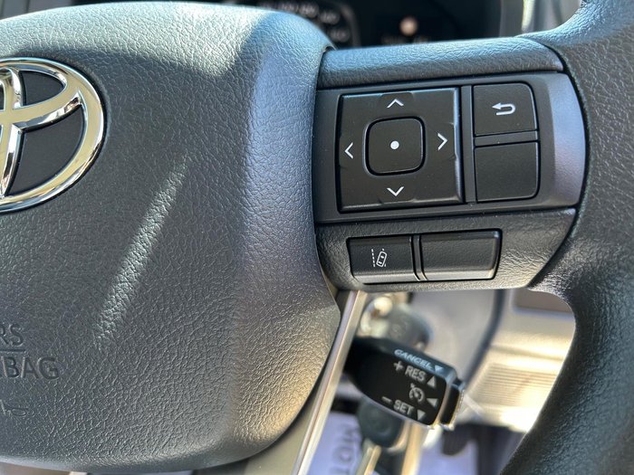 2025 Toyota Landcruiser GXL