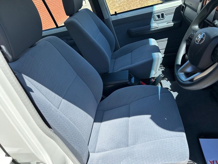 2025 Toyota Landcruiser GXL