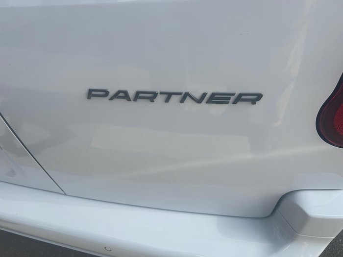 2025 Peugeot Partner Pro