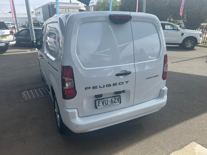 2025 Peugeot Partner Pro