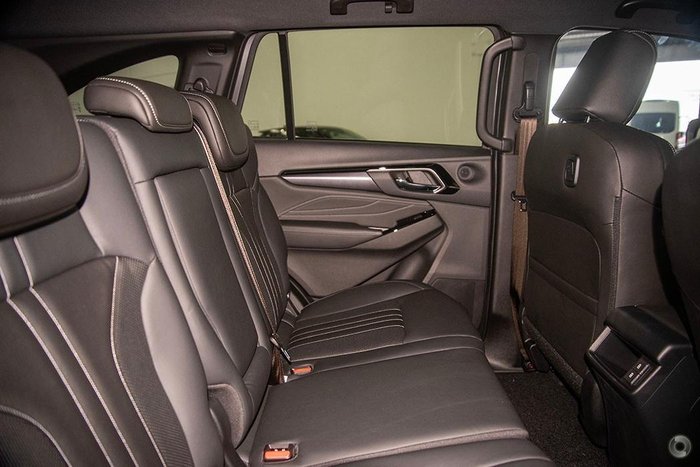 2025 Isuzu MU-X LS-T