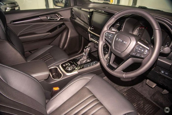 2025 Isuzu MU-X LS-T