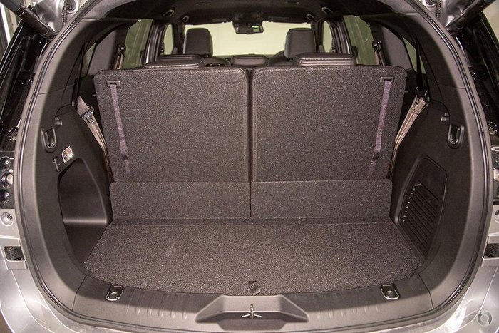 2025 Isuzu MU-X LS-T