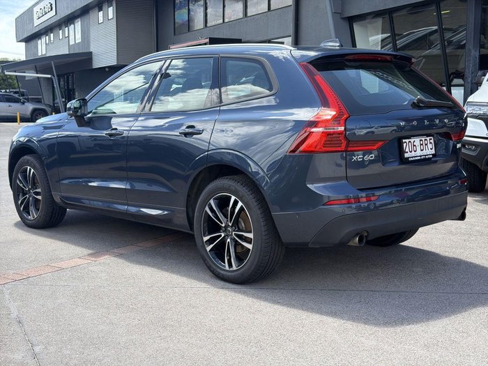 2021 Volvo XC60 T5 Momentum