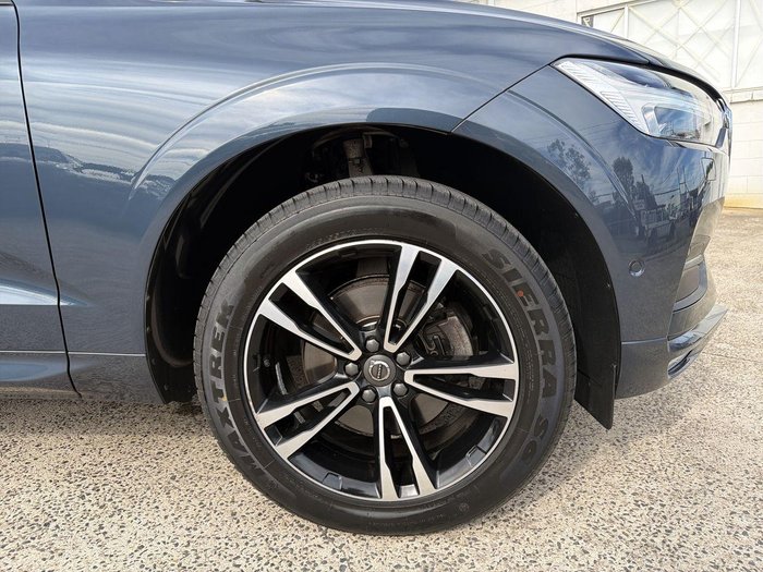 2021 Volvo XC60 T5 Momentum