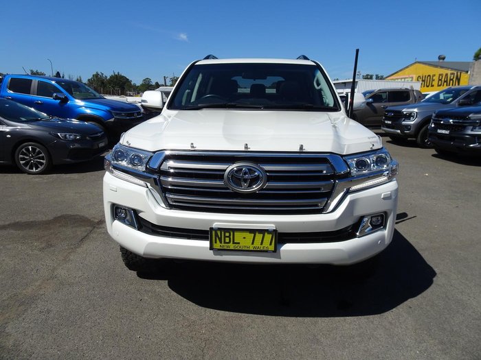 2017 Toyota Landcruiser VX VDJ200R 4X4 Dual Range Glacier White