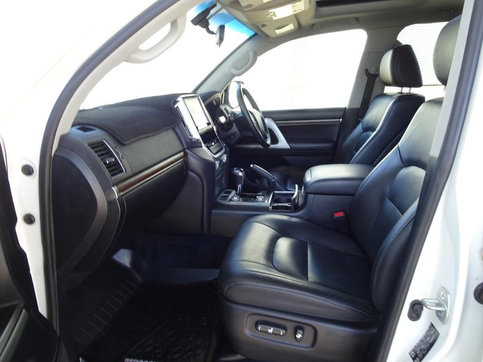 2017 Toyota Landcruiser VX