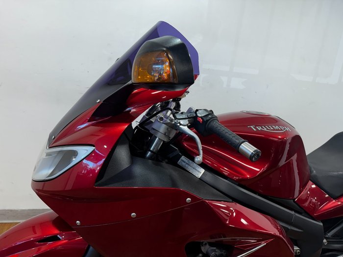 Triumph 2006 TRIUMPH 1050CC SPRINT ST RED