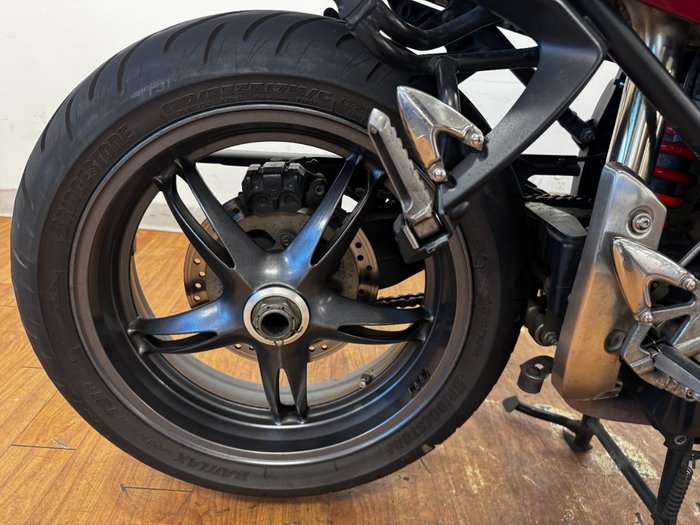 Triumph 2006 TRIUMPH 1050CC SPRINT ST RED