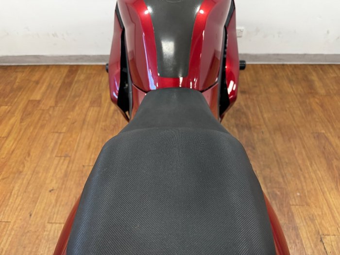 Triumph 2006 TRIUMPH 1050CC SPRINT ST RED