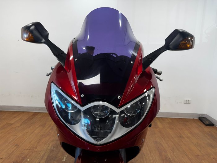 Triumph 2006 TRIUMPH 1050CC SPRINT ST RED