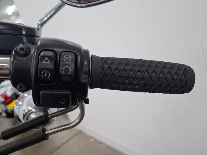 2014 HARLEY-DAVIDSON FXDB STREET BOB Grey