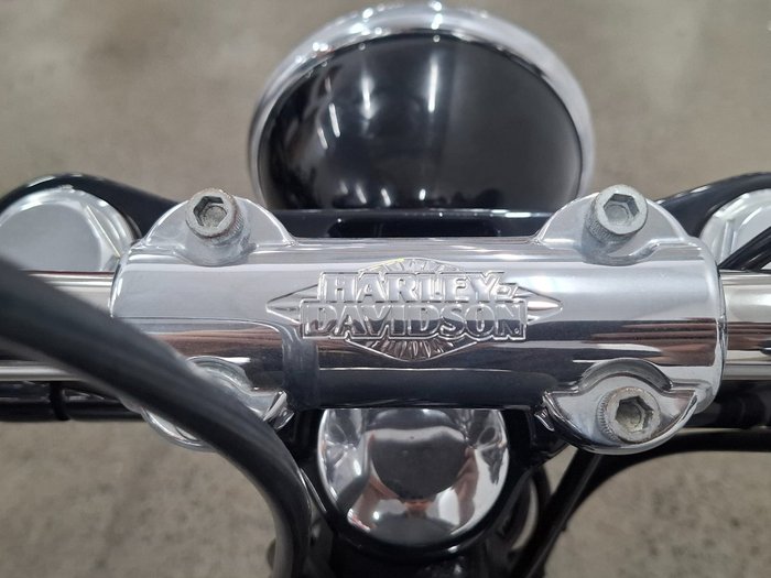 2014 HARLEY-DAVIDSON FXDB STREET BOB Grey