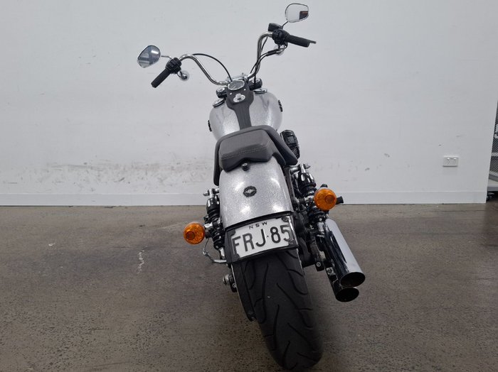 2014 HARLEY-DAVIDSON FXDB STREET BOB Grey