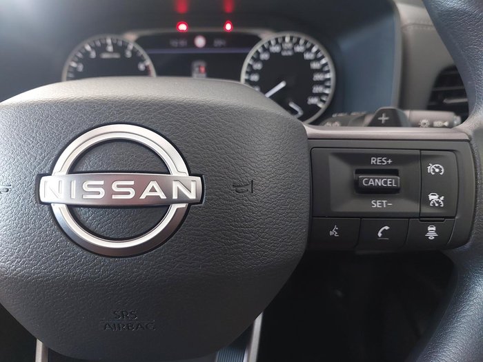 2025 Nissan X-TRAIL ST