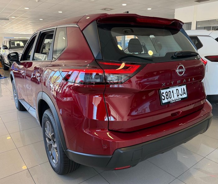 2025 Nissan X-TRAIL ST