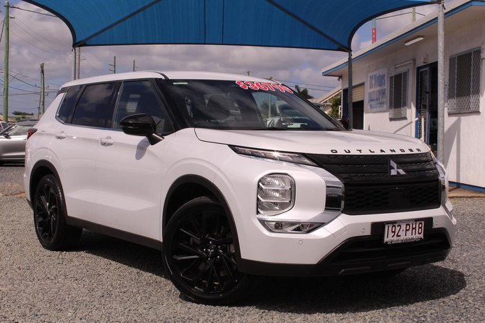 2023 Mitsubishi Outlander LS