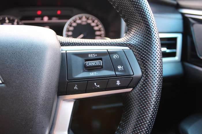 2023 Mitsubishi Outlander LS