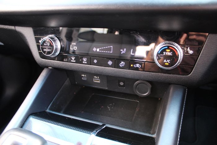 2023 Mitsubishi Outlander LS