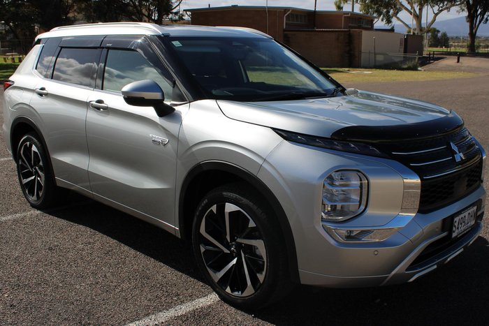 2024 Mitsubishi Outlander PHEV Exceed