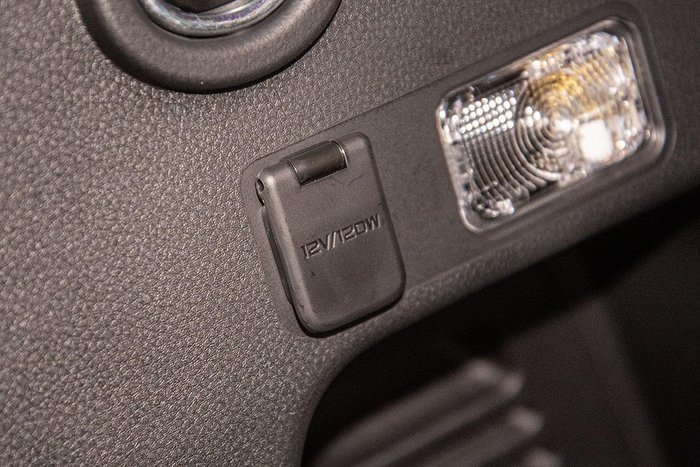 2025 Isuzu MU-X X-TERRAIN