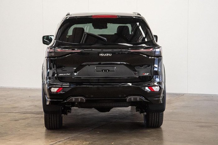 2025 Isuzu MU-X X-TERRAIN