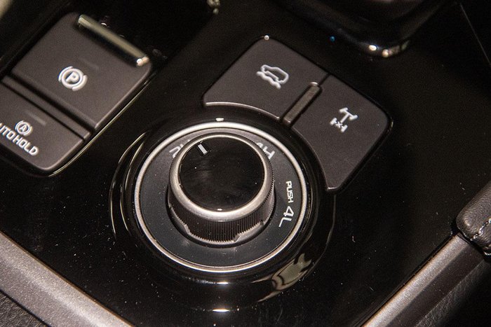 2025 Isuzu MU-X X-TERRAIN