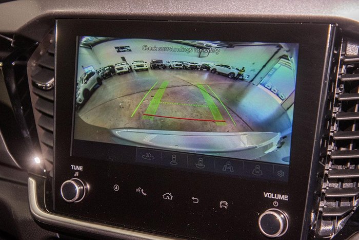 2025 Isuzu MU-X X-TERRAIN