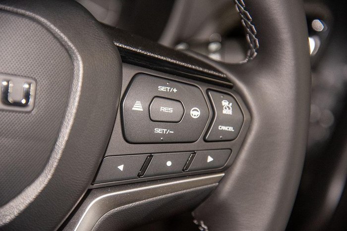 2025 Isuzu MU-X X-TERRAIN