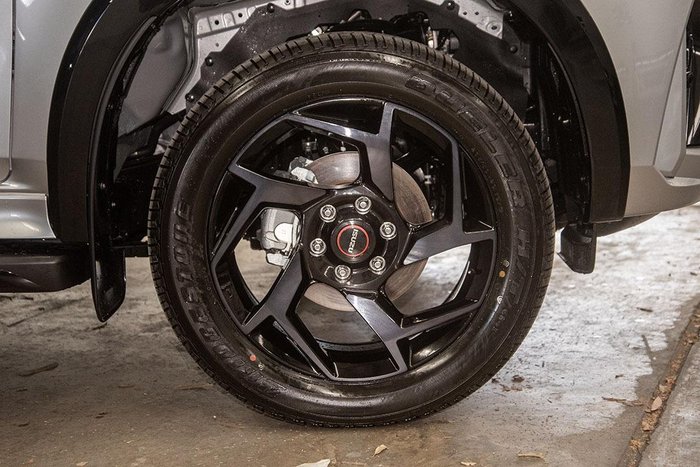 2025 Isuzu MU-X X-TERRAIN