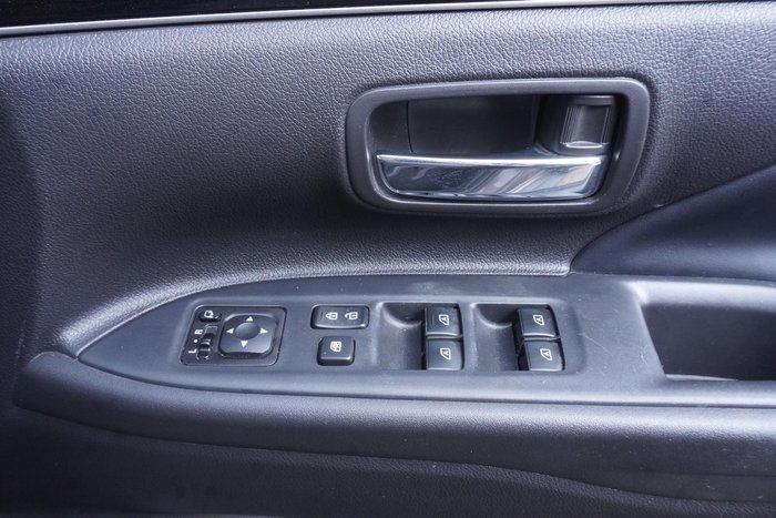 2019 Mitsubishi Outlander LS