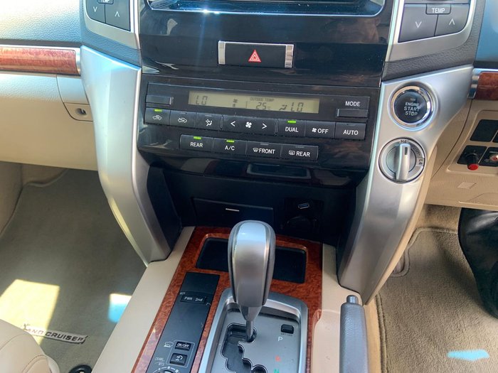 2012 Toyota Landcruiser VX