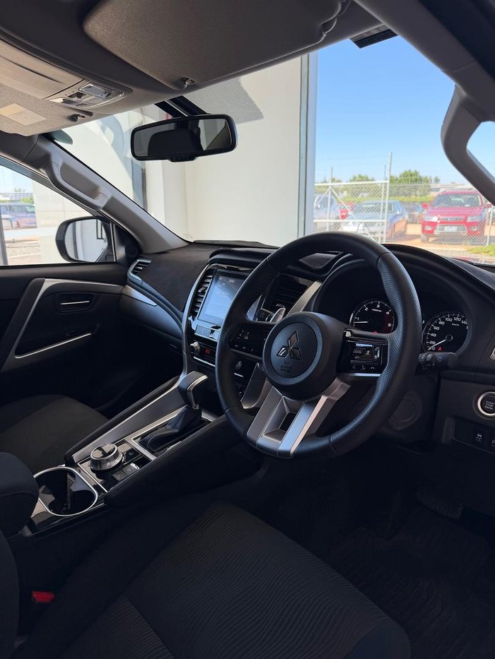 2024 Mitsubishi Pajero Sport GLS