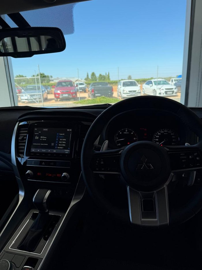 2024 Mitsubishi Pajero Sport GLS