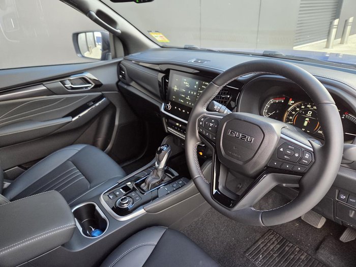 2025 Isuzu MU-X LS-T