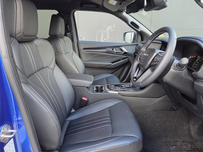2025 Isuzu MU-X LS-T