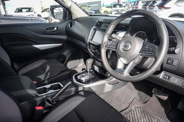 2025 Nissan Navara ST-X