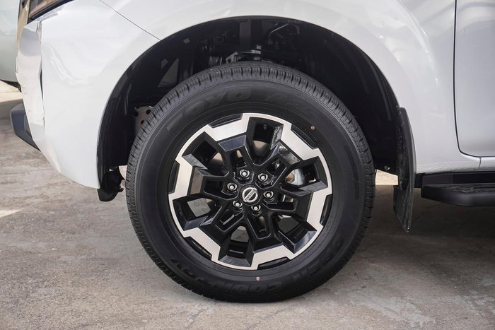 2025 Nissan Navara ST-X