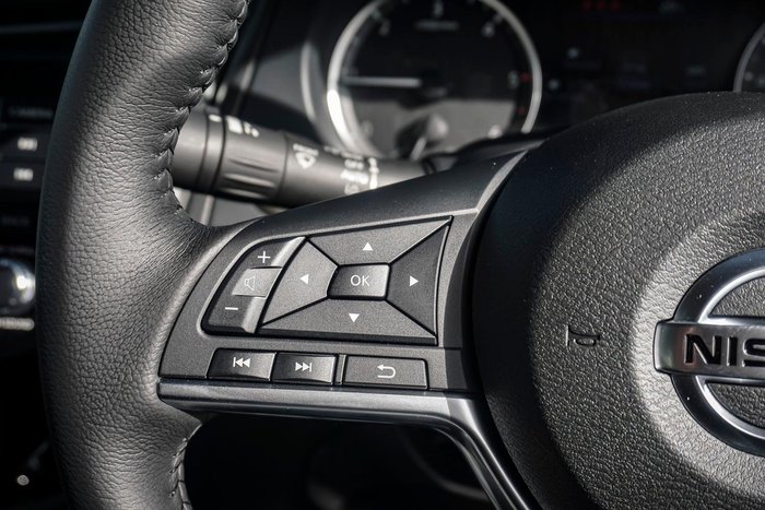 2025 Nissan Navara ST-X